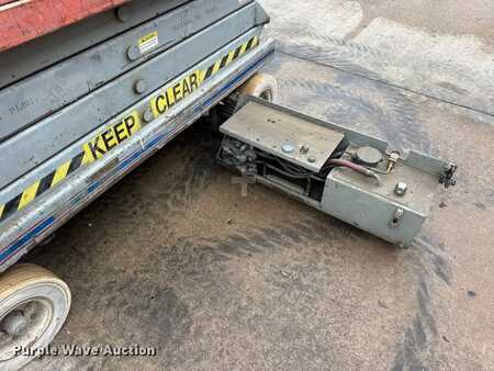 Plataforma Tijera 1995  SkyJack SJ-4626 (37)