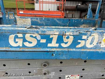 Scissor lift 2004  Genie GS-1930 (11)