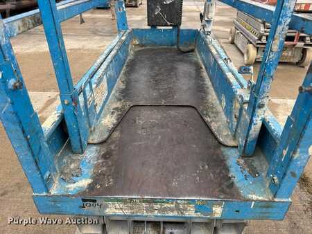Scissor lift 2004  Genie GS-1930 (12)