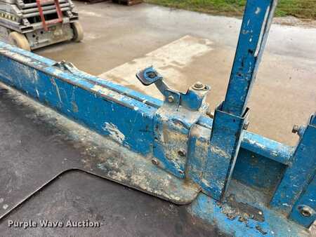Scissor lift 2004  Genie GS-1930 (13)