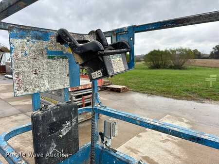 Scissor lift 2004  Genie GS-1930 (18)