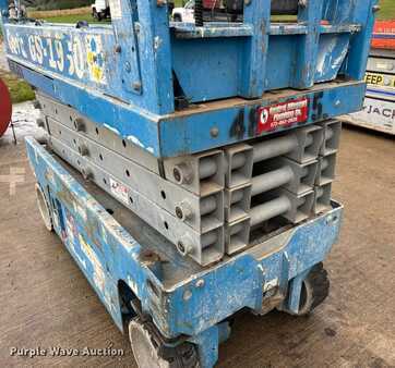 Scissor lift 2004  Genie GS-1930 (25)