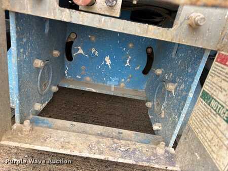 Scissor lift 2004  Genie GS-1930 (30)