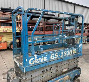 Scissor lift - Genie GS-1930 (12)