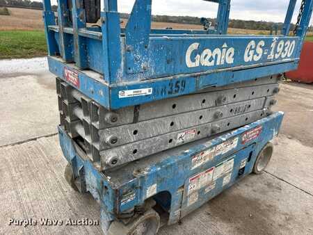Scissor lift - Genie GS-1930 (29)