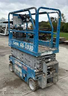 Scissor lift - Genie GS-1930 (7)