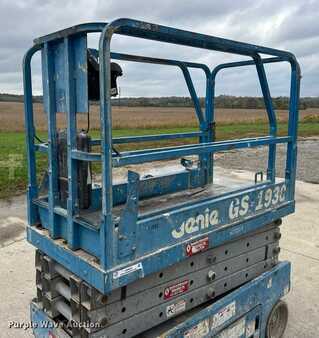 Scissor lift 2003  Genie GS-1930 (10)