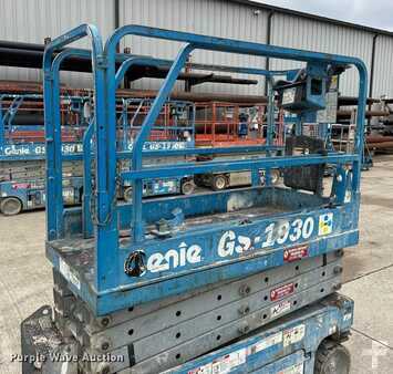 Scissor lift 2003  Genie GS-1930 (12)