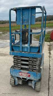 Scissor lift 2003  Genie GS-1930 (2)