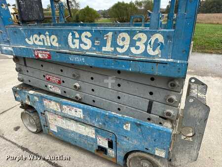 Scissor lift 2003  Genie GS-1930 (27)