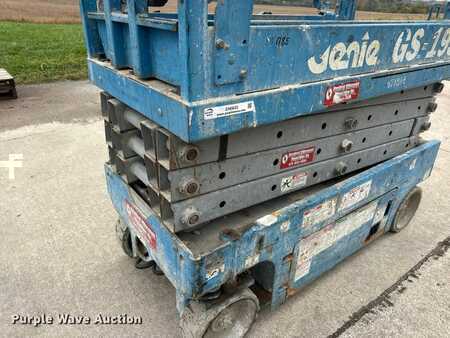 Scissor lift 2003  Genie GS-1930 (28)