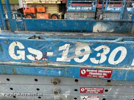Scissor lift 2003  Genie GS-1930 (32)