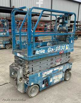 Scissor lift 2003  Genie GS-1930 (5)