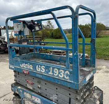 Scissor lift 2003  Genie GS-1930 (9)