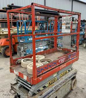 Plataforma Tijera 1999  SkyJack SJIII-3015 (10)