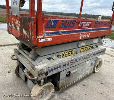 Plataforma Tijera 1999  SkyJack SJIII-3015 (28)