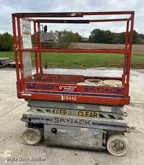 Plataforma Tijera 1999  SkyJack SJIII-3015 (8)