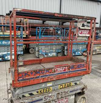 Plataforma Tijera 1999  SkyJack SJIII-3015 (12)