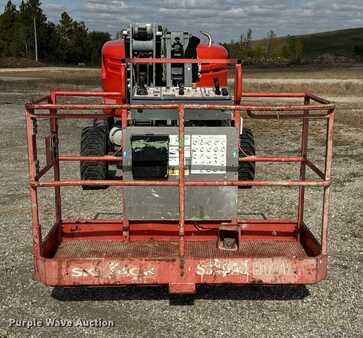 Plataforma Telescópica 2013  SkyJack SJ46AJ (2)