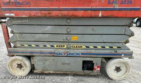 Scissor lift 2007  SkyJack SJIII 3226 (15)