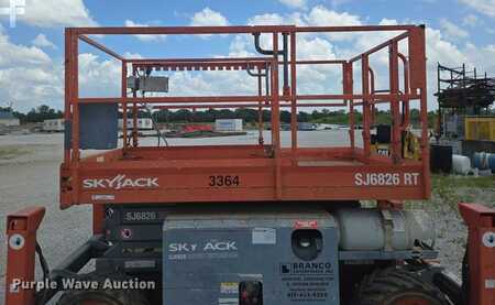 Scissor lift 2013  Skyjack SJ6826 RT (9)