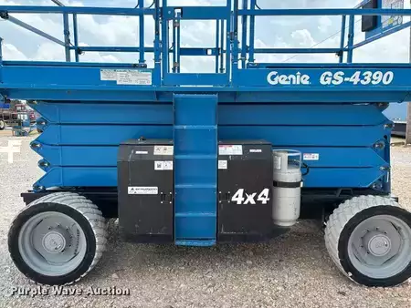Scissor lift 2016  Genie GS4390 (40)