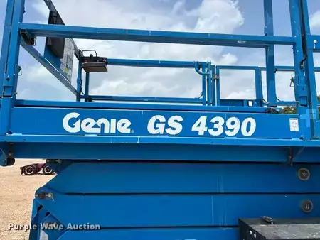 Scissor lift 2016  Genie GS4390 (9)