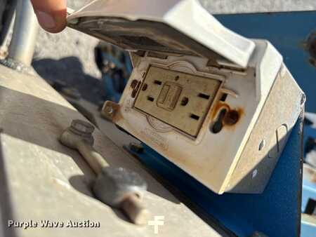 Telescopic boom lift 2008  Genie TZ34 (16)