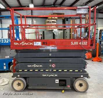 Plataforma Tijera - Skyjack SJIII 4632 (4)