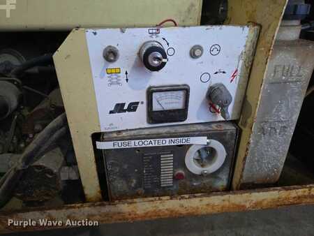 Plataforma Tijera - JLG CM-2033 (26)