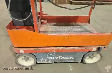 Vertical mast lift - Skyjack SJ16 (12)