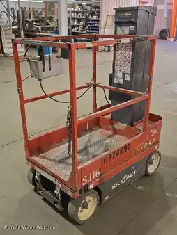 Vertical mast lift - Skyjack SJ16 (5)