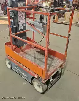 Vertical mast lift - Skyjack SJ16 (7)