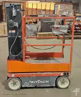 Vertical mast lift - Skyjack SJ16 (8)