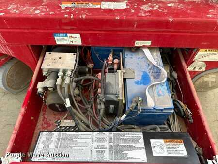 Scissor lift 2022  MEC Micro 19 (17)