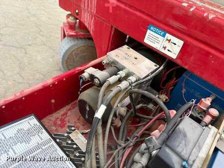 Scissor lift 2022  MEC Micro 19 (18)