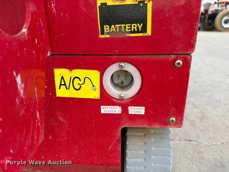 Scissor lift 2022  MEC Micro 19 (19)