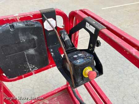 Scissor lift 2022  MEC Micro 19 (24)