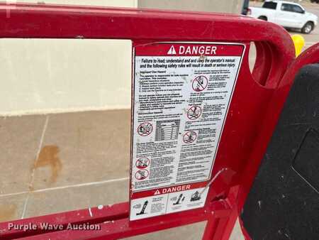 Scissor lift 2022  MEC Micro 19 (26)