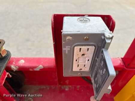 Scissor lift 2022  MEC Micro 19 (28)