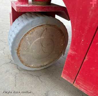 Scissor lift 2022  MEC Micro 19 (37)