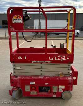 Scissor lift 2022  MEC Micro 19 (4)