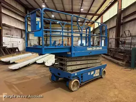 Scissor lift 1999  Genie GS-2646 (1)