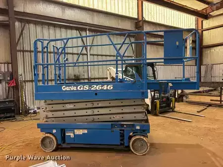 Scissor lift 1999  Genie GS-2646 (4)