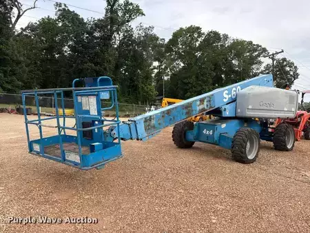 Telescopic boom lift 2006  Genie S-60 (1)