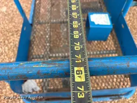 Telescopic boom lift 2006  Genie S-60 (21)
