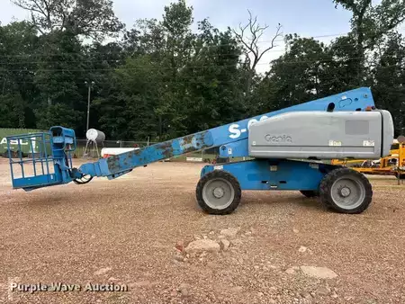Telescopic boom lift 2006  Genie S-60 (8)