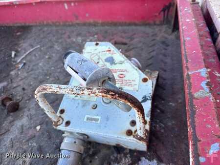 Scissor lift - MEC 3068ES (14)