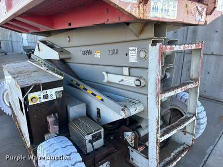 Scissor lift - MEC 3068ES (21)