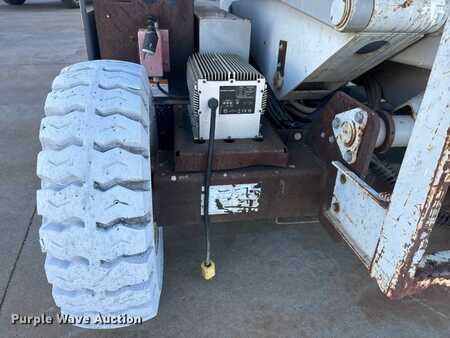 Scissor lift - MEC 3068ES (22)